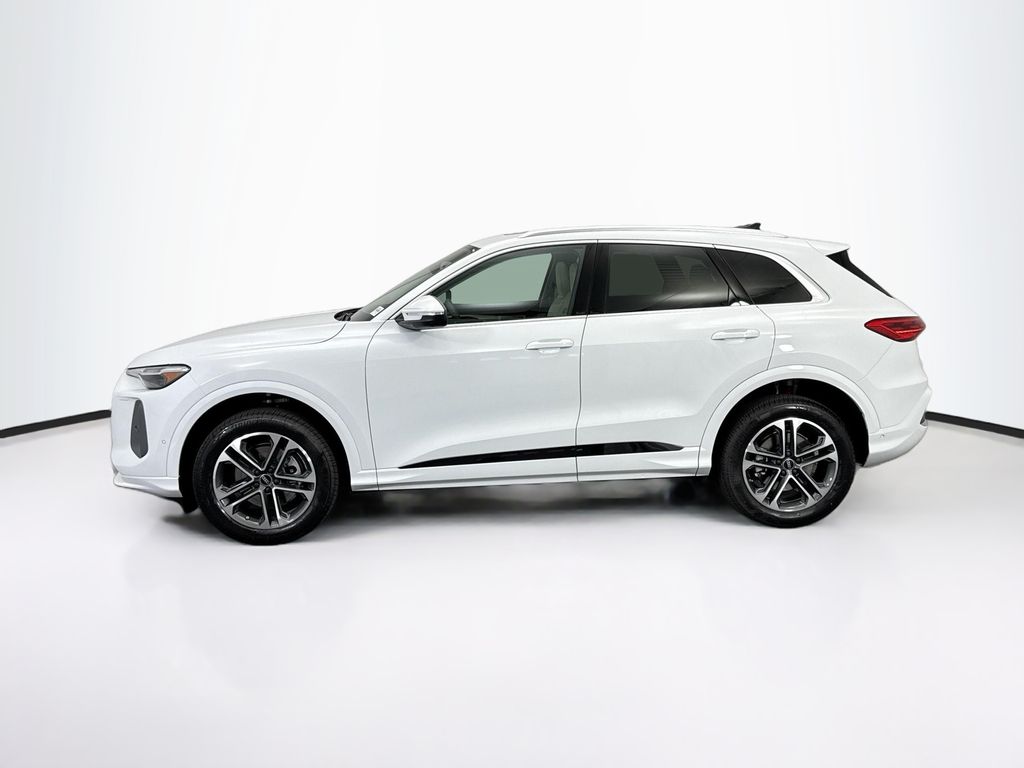 Thumbnail: 2025 Audi Q5 - 8
