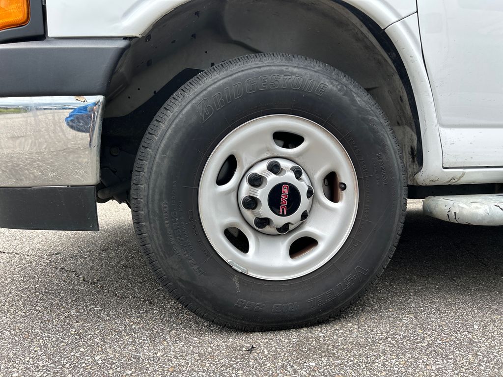 Certified Used 2025 White GMC Work Van image 7