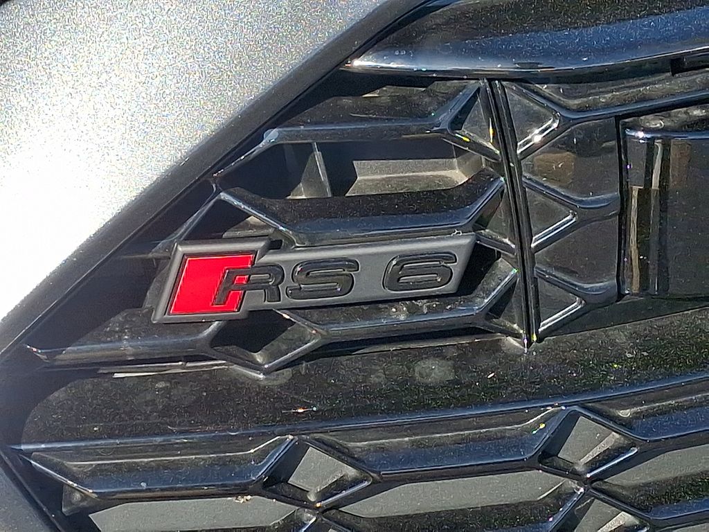 Thumbnail: 2025 Audi RS 6 - 4