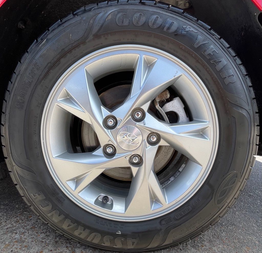 2022 Hyundai Elantra SE Red at DeMontrond Auto Country