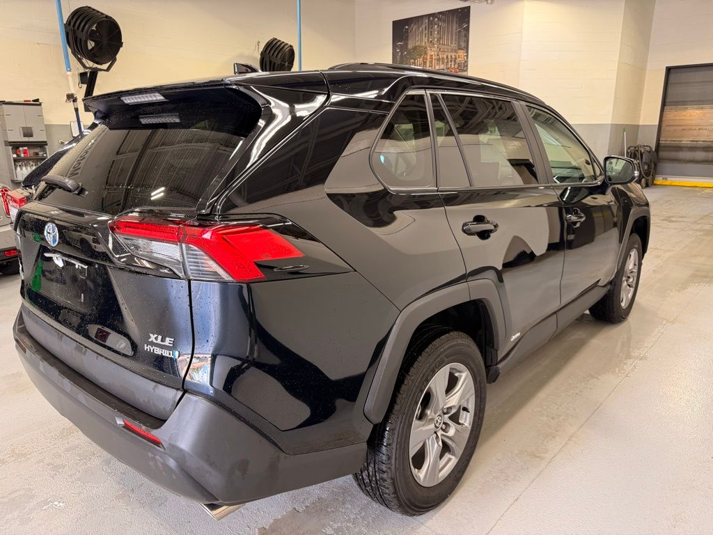Thumbnail: 2024 Toyota RAV4 - 5