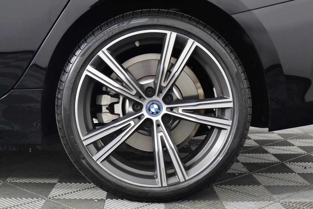 Thumbnail: 2023 BMW 3 Series - 16