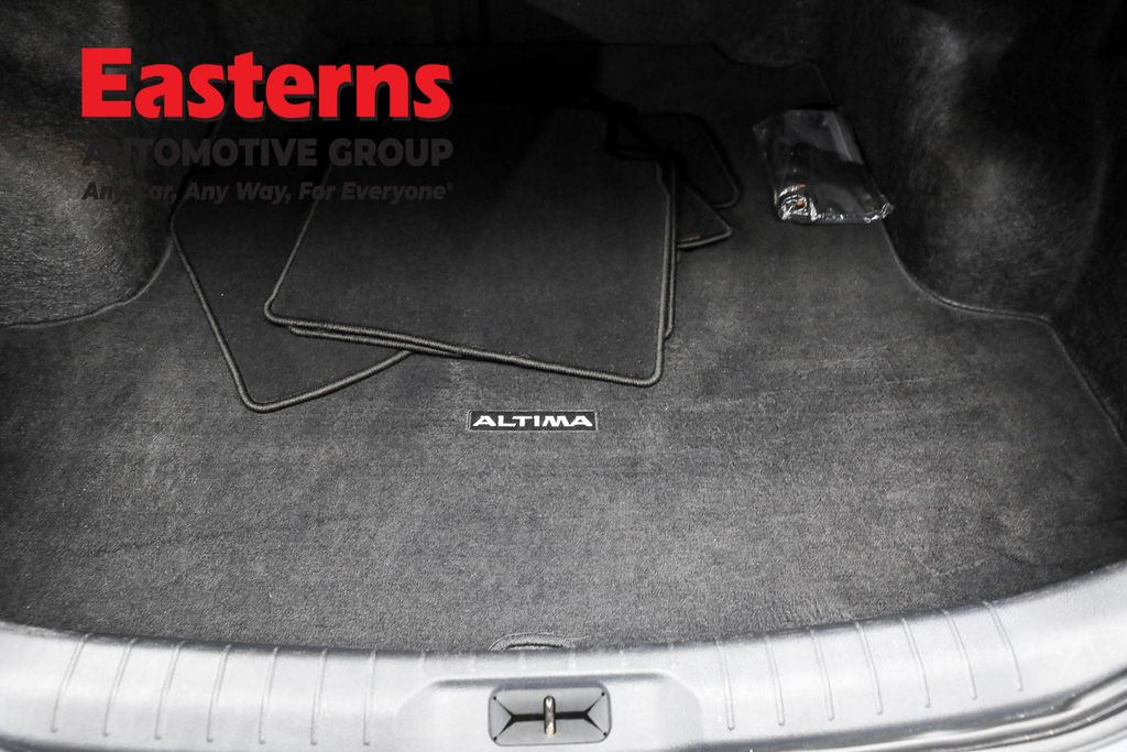 Used 2023 Gray Nissan 2.5 SV image 9