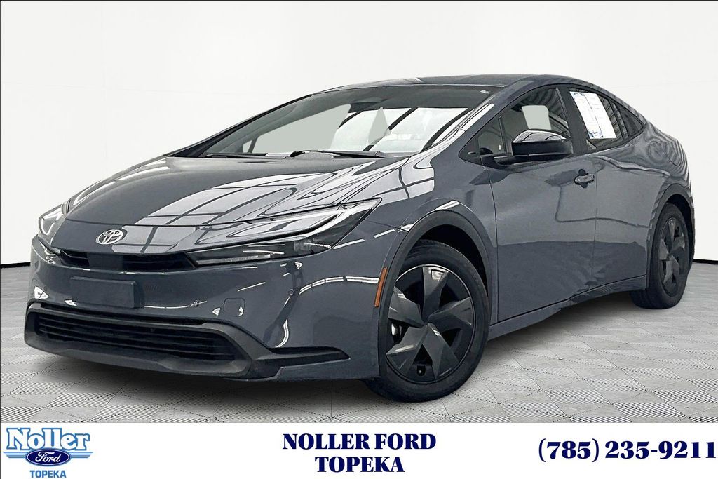 2025 Toyota Prius LE FWD