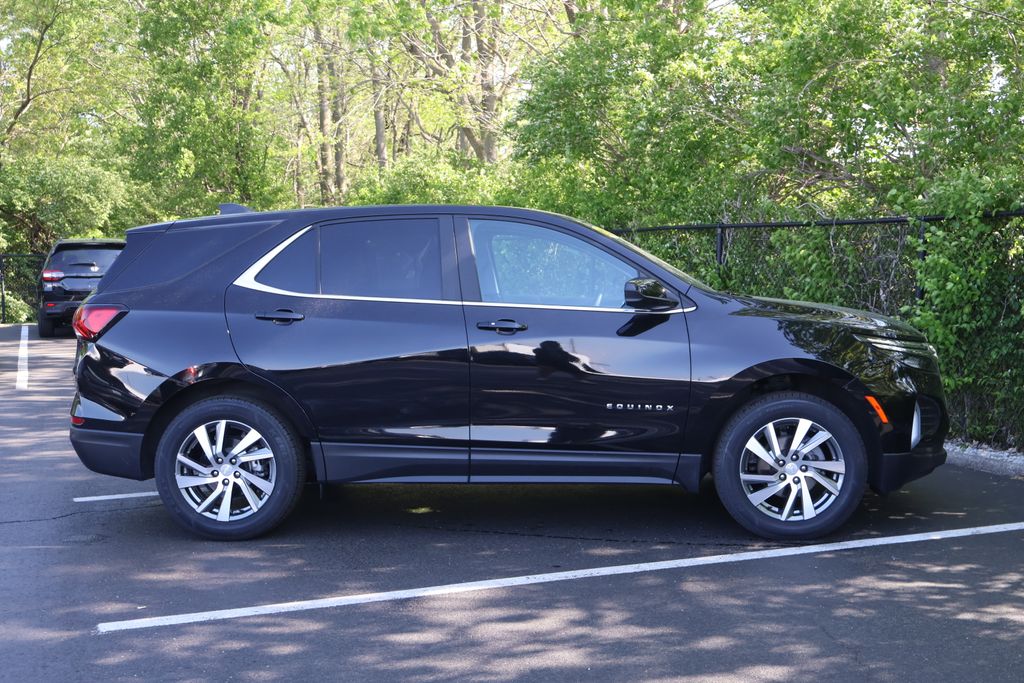 Thumbnail: 2023 Chevrolet Equinox - 12
