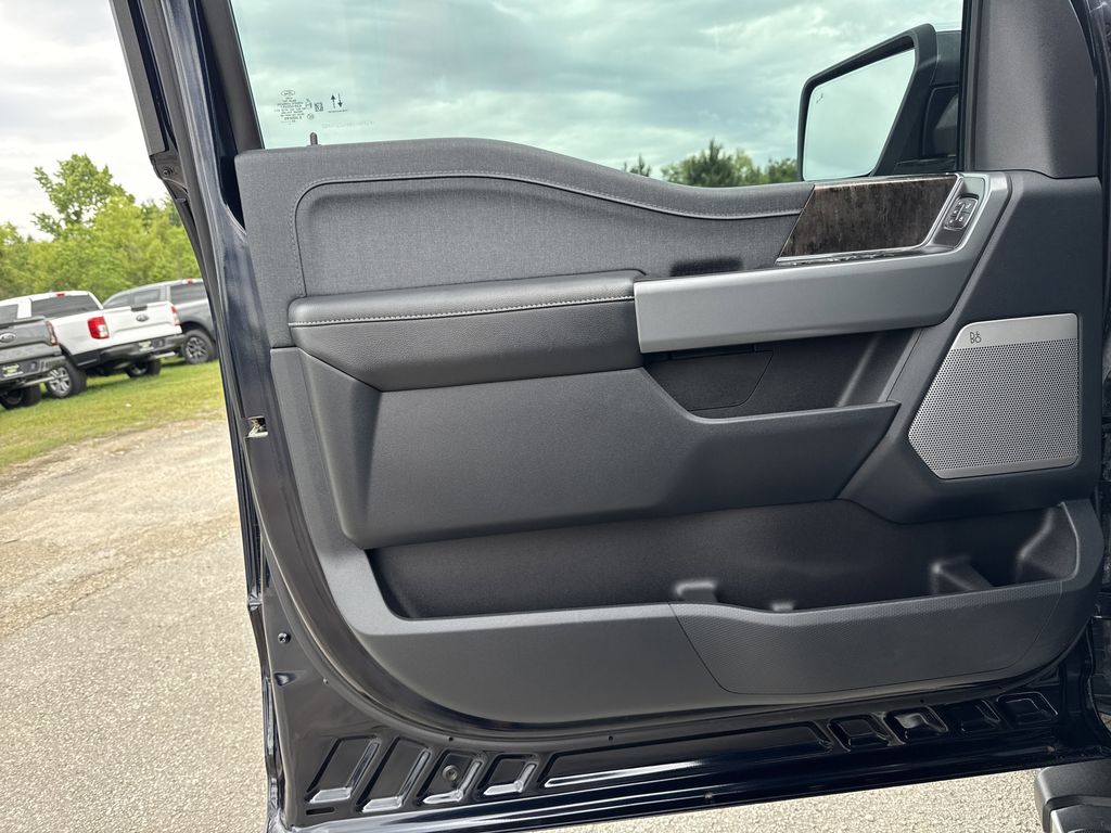 2022 Ford F-150 Lariat - 9