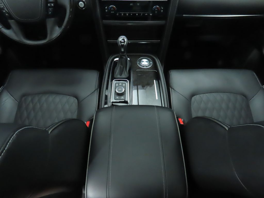2023 INFINITI QX80 Sensory 17