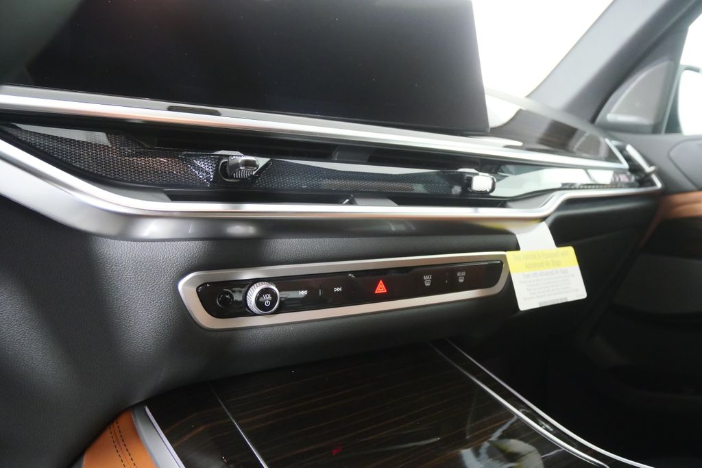 Thumbnail: 2026 BMW X5 - 22