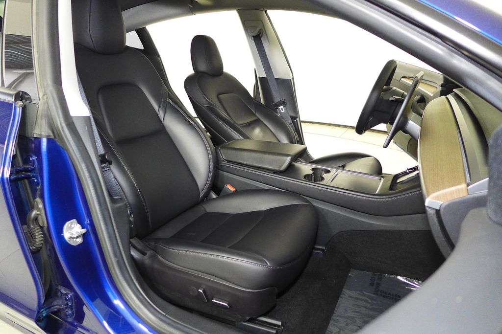 Thumbnail: 2022 Tesla Model 3 - 19