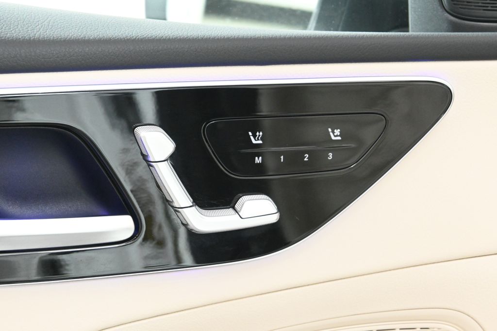 2025 Mercedes-Benz C-Class C 300 23