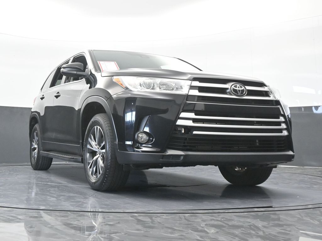 Used 2019 Midnight Black Metallic Toyota LE Plus image 66