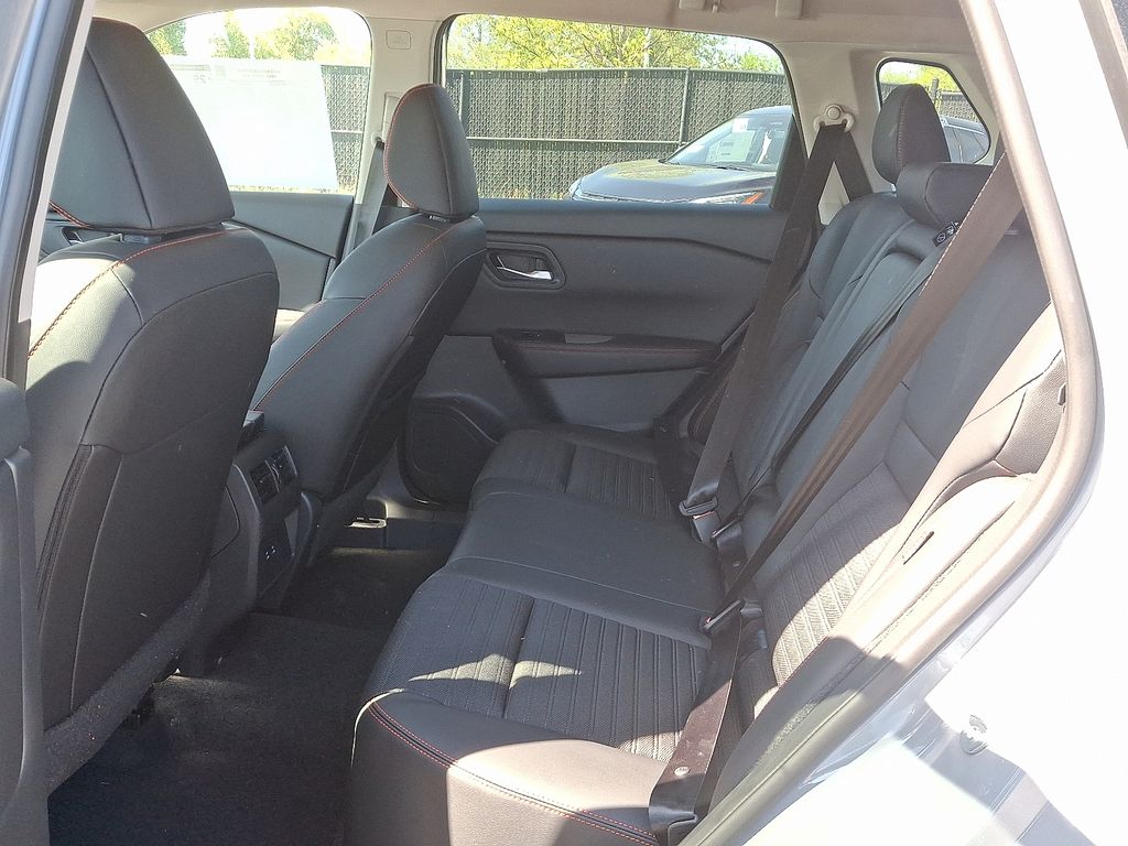 2025 Nissan Rogue Rock Creek 5