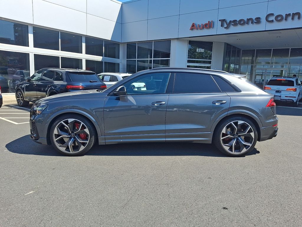 Thumbnail: 2024 Audi RS Q8 - 7