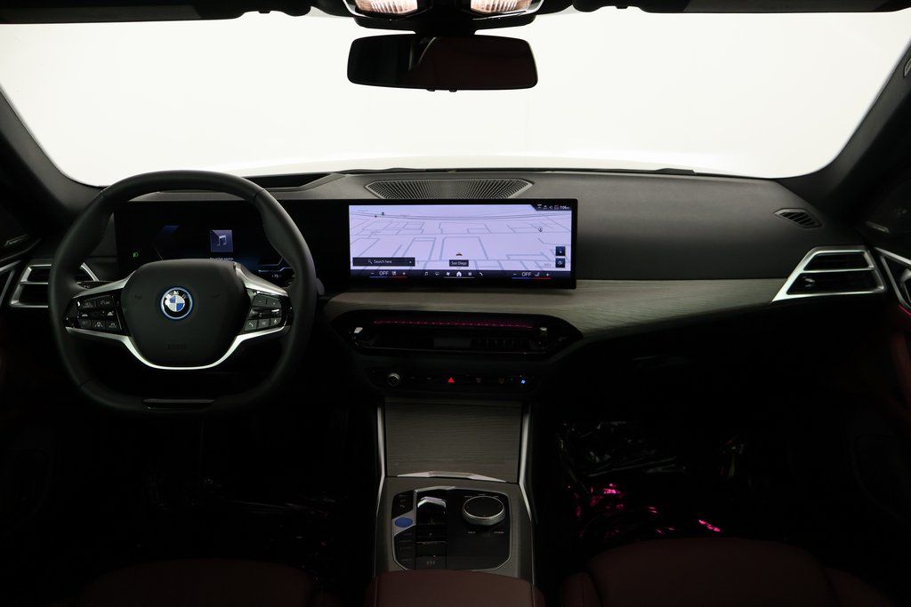 Thumbnail: 2025 BMW i4 - 8