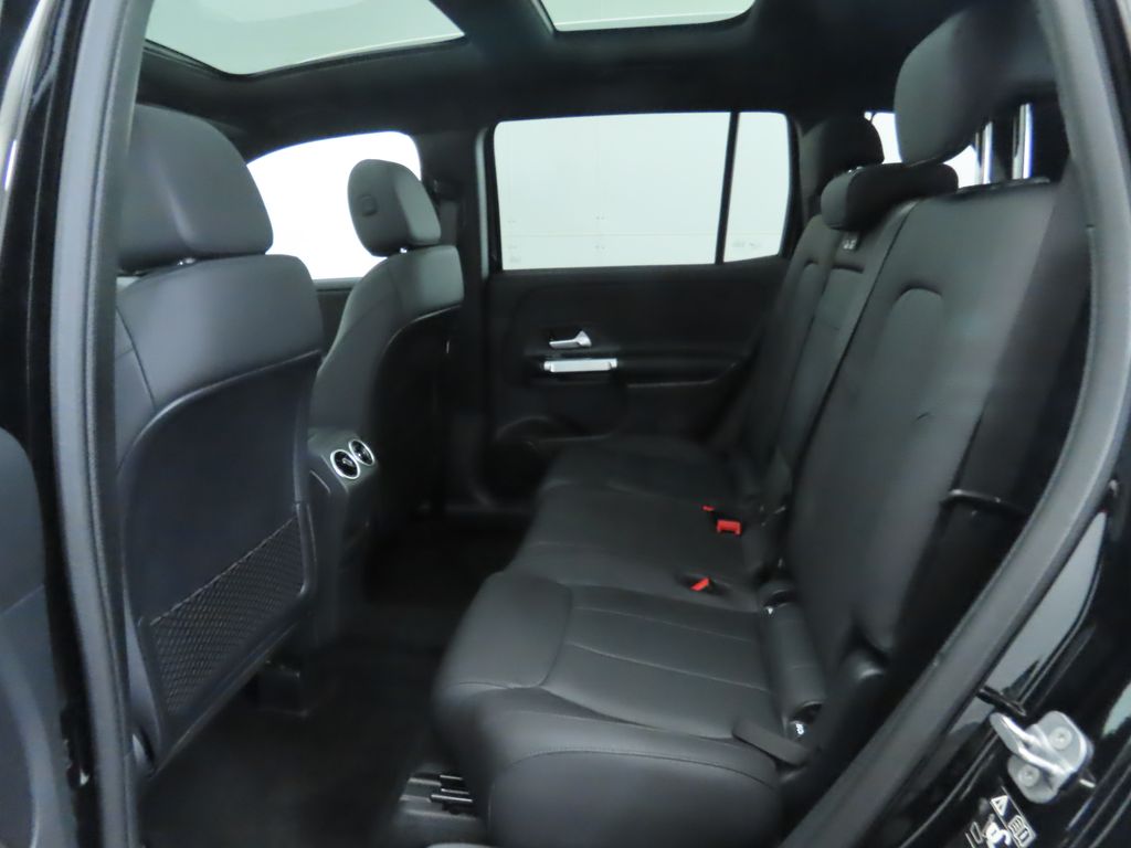 Thumbnail: 2025 Mercedes-Benz GLB - 21