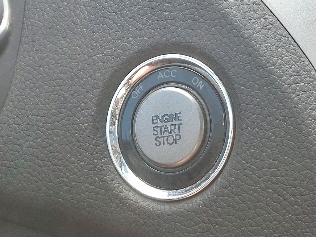 Thumbnail: 2012 Hyundai Azera - 27