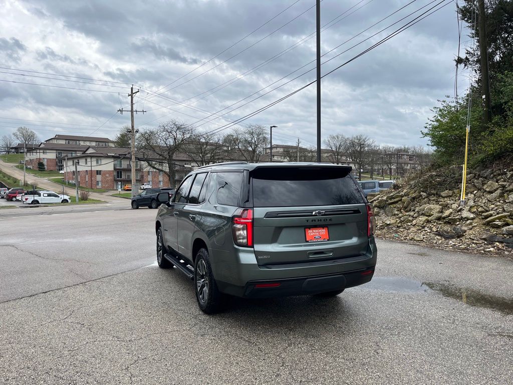 View vehicle photo 5