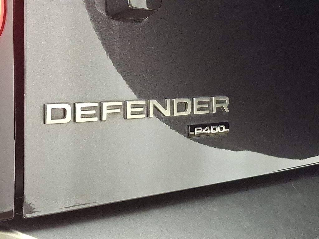 Thumbnail: 2023 Land Rover Defender - 31