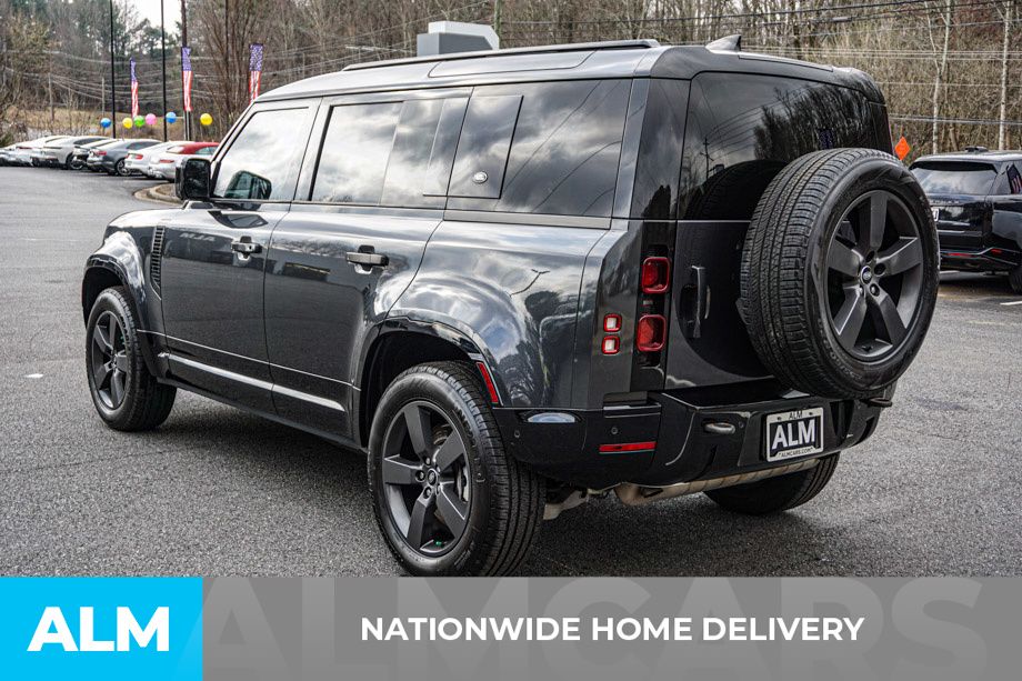 Used 2023 Gray Land Rover X-Dynamic SE image 5