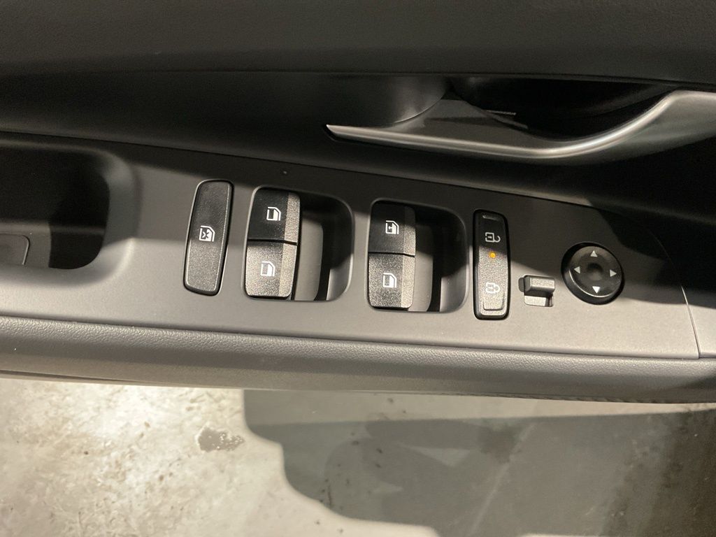 New 2026 Black Hyundai SE image 10