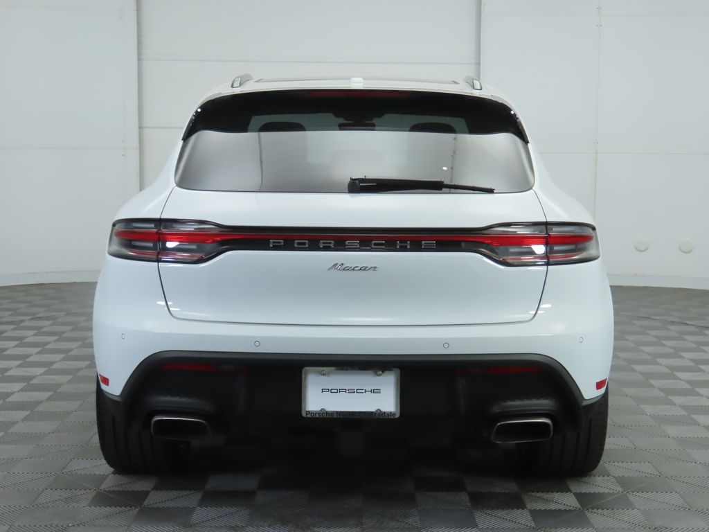 Thumbnail: 2025 Porsche Macan - 6