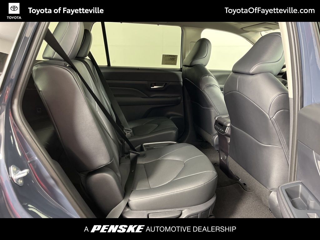 Thumbnail: 2026 Toyota Grand Highlander - 13