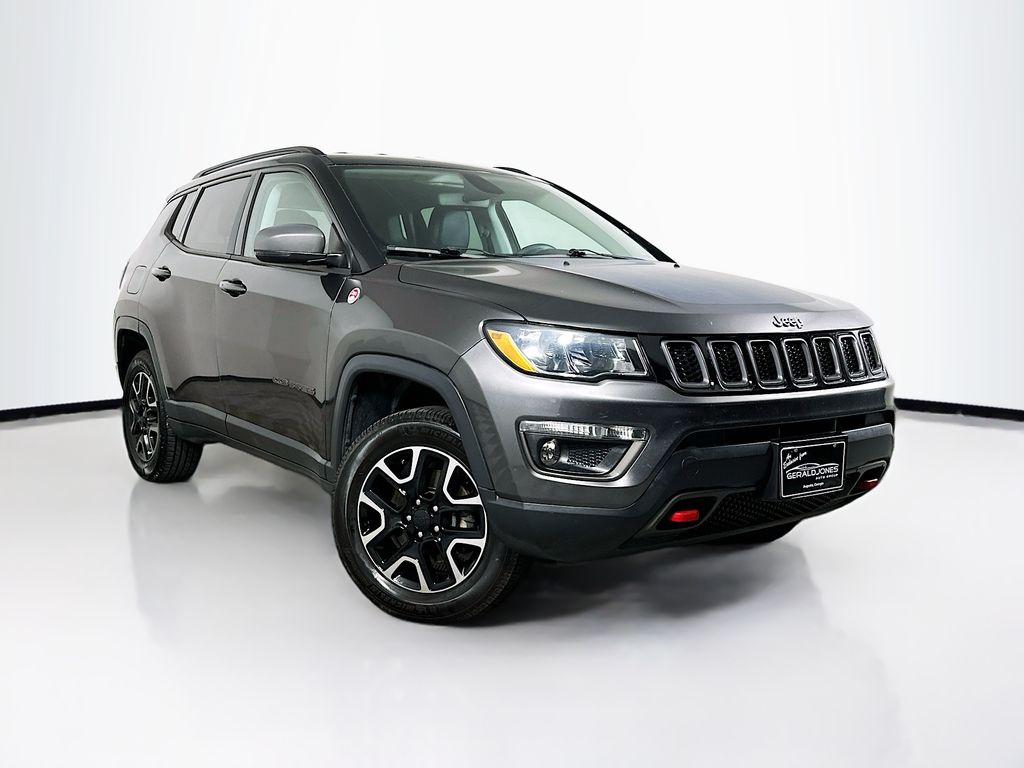 Gray (Granite Crystal Metallic Clearcoat) 2019 Jeep Compass Trailhawk 4WD SUV / Crossover Four-Wheel Drive 9-Speed Automatic