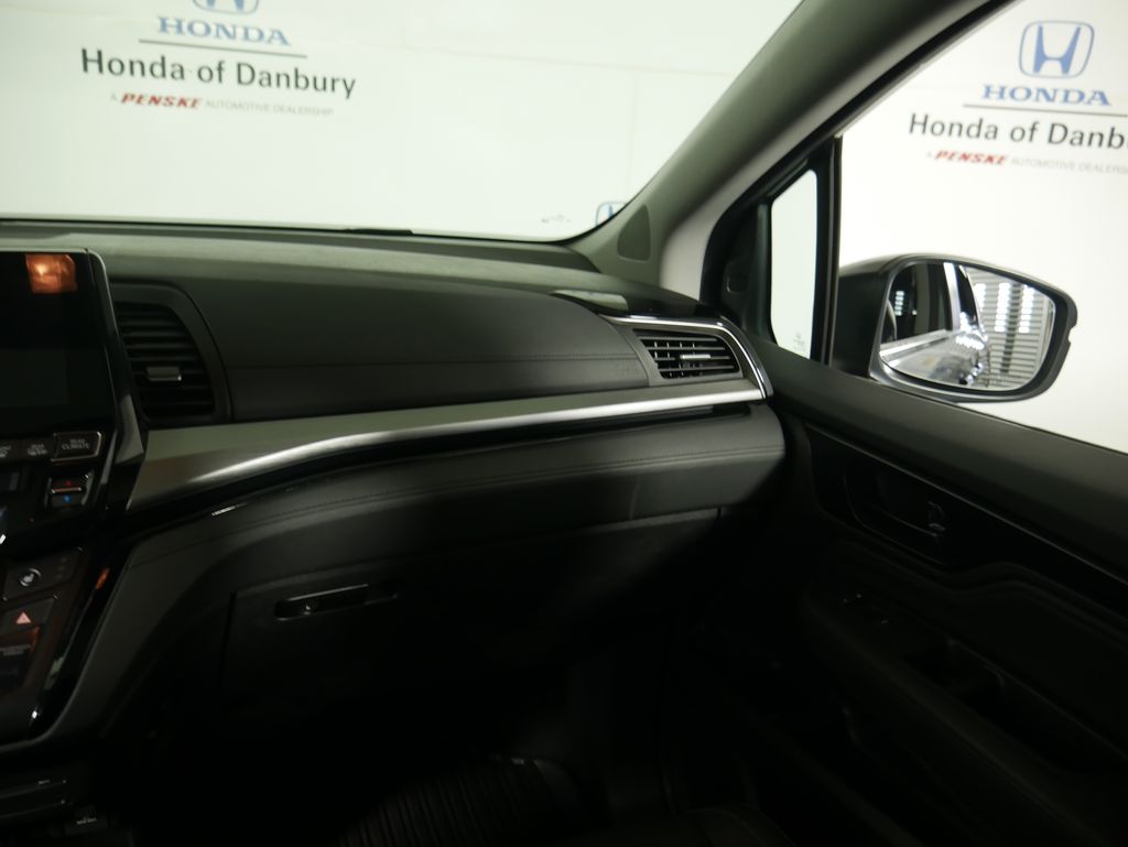 Thumbnail: 2021 Honda Odyssey - 12