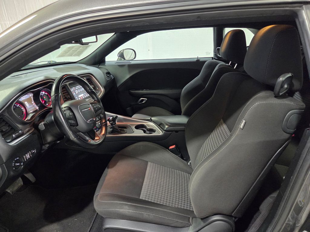 2022 Dodge Challenger GT photo
