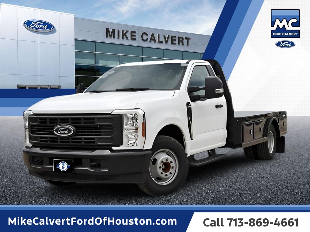 Oxford White 2026 Ford F-350 Super Duty Chassis Pickup Truck 4X2 Automatic