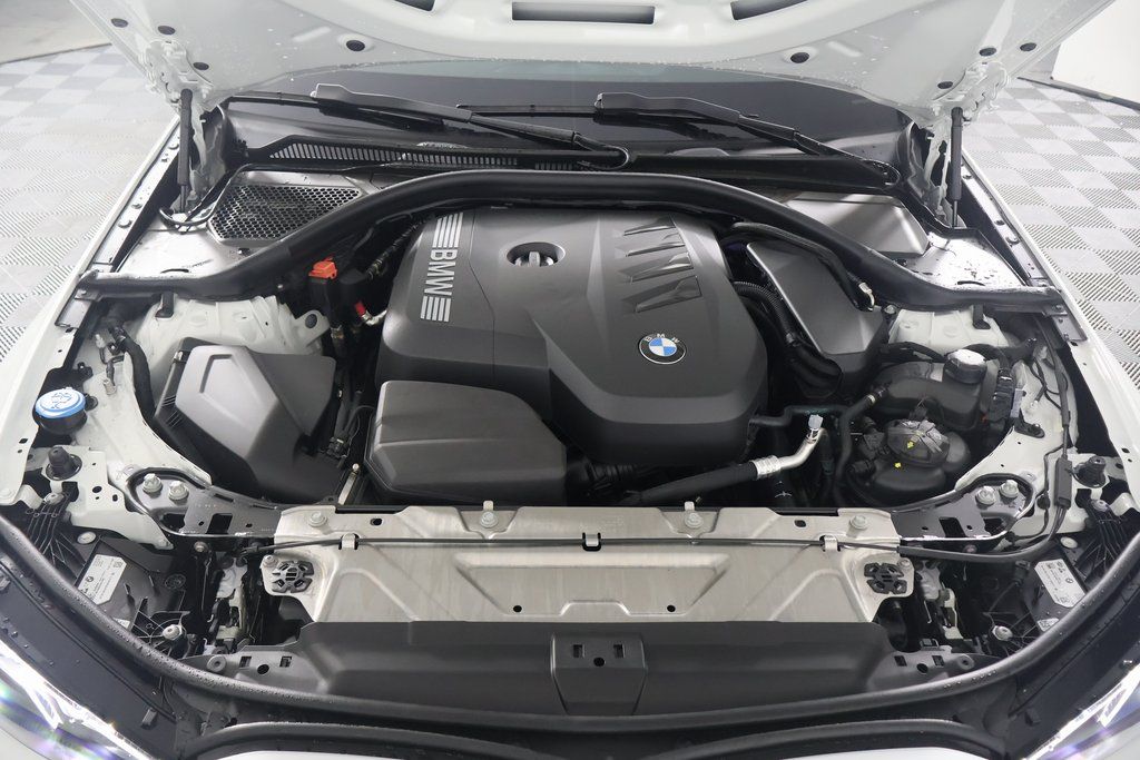 2025 BMW 3 Series 330i 9