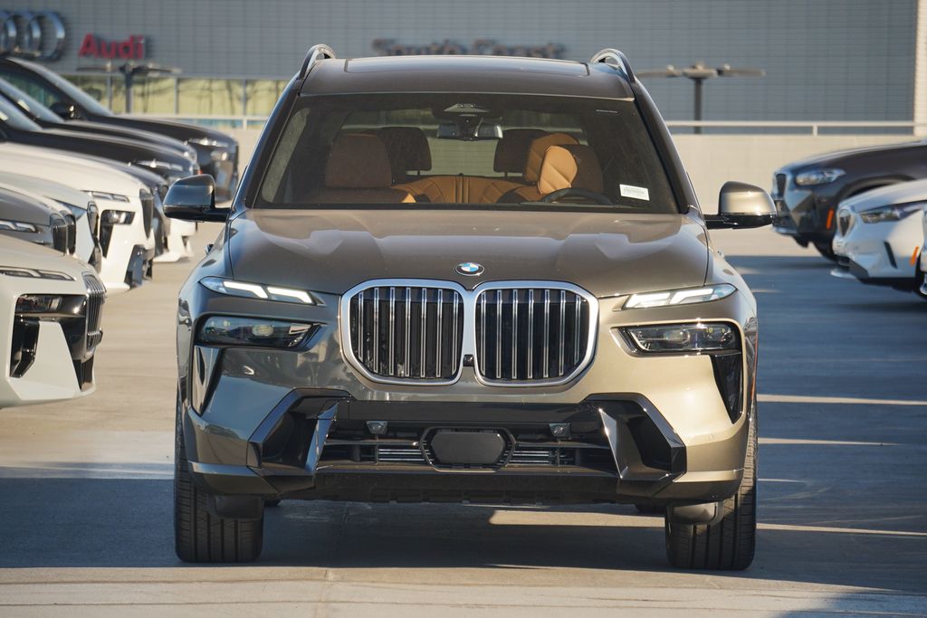 2025 BMW X7 xDrive40i 2