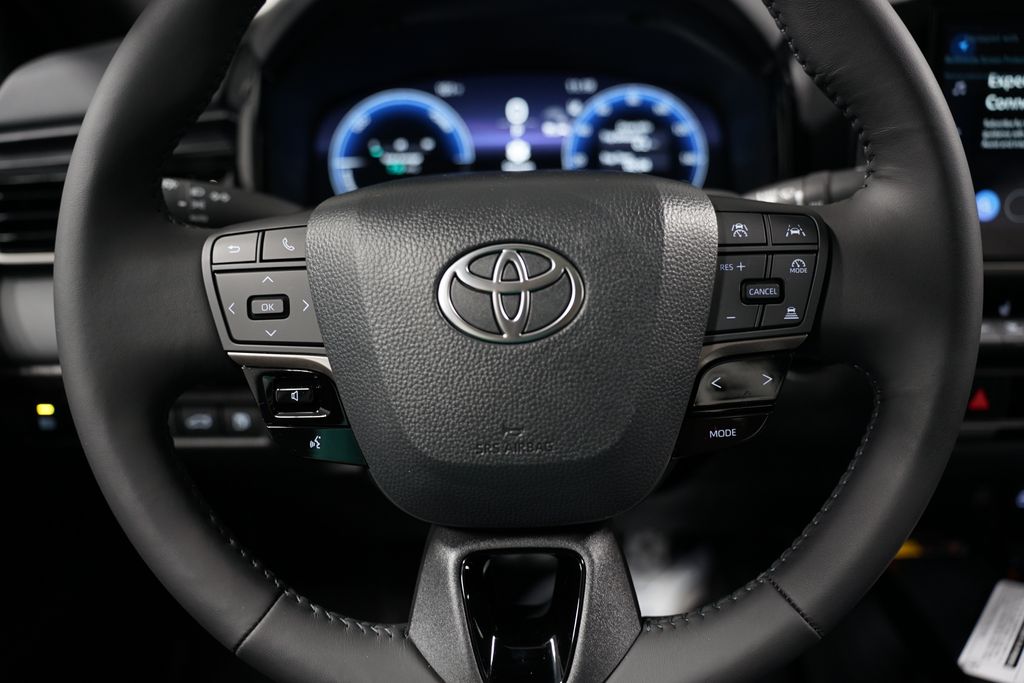 Thumbnail: 2025 Toyota Camry - 12