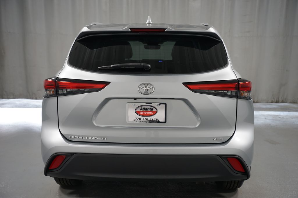 Thumbnail: 2023 Toyota Highlander - 7