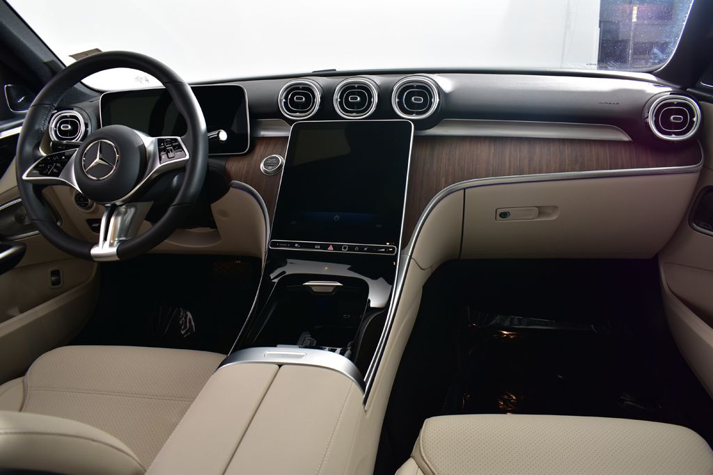 Thumbnail: 2025 Mercedes-Benz C-Class - 19