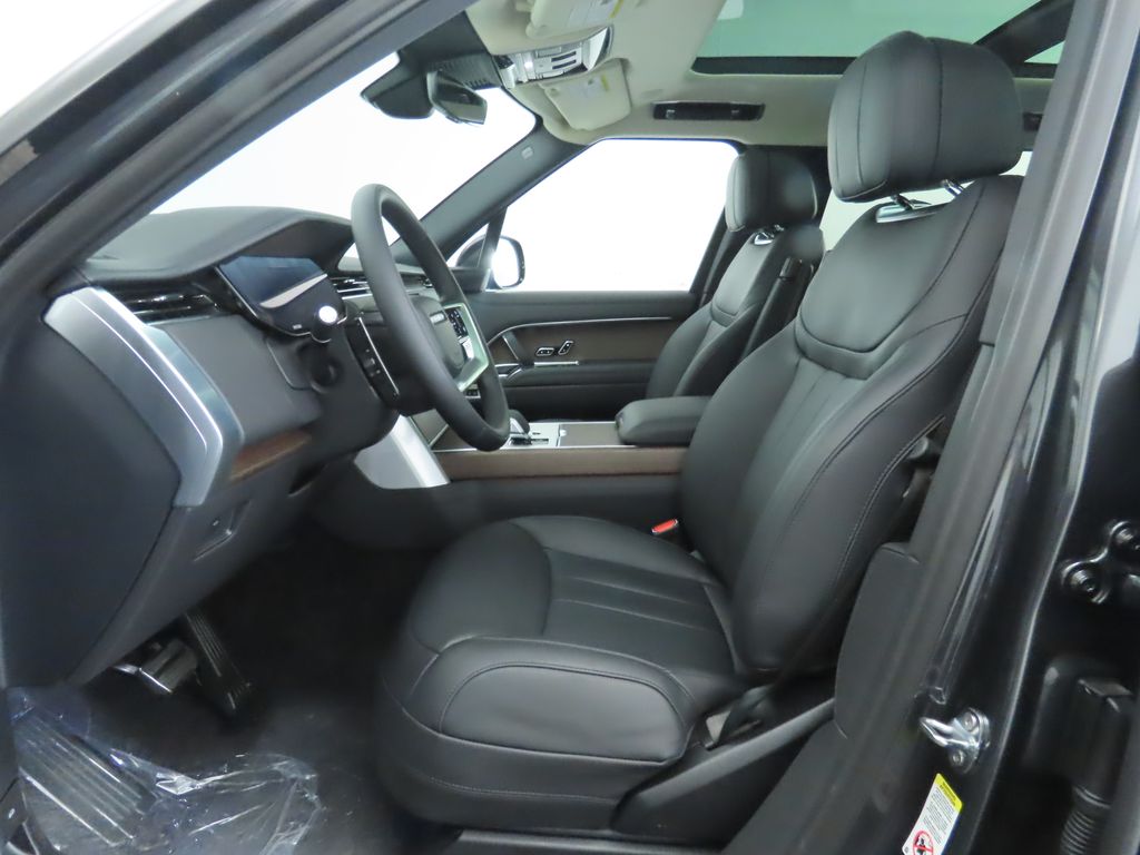 Thumbnail: 2025 Land Rover Range Rover - 20