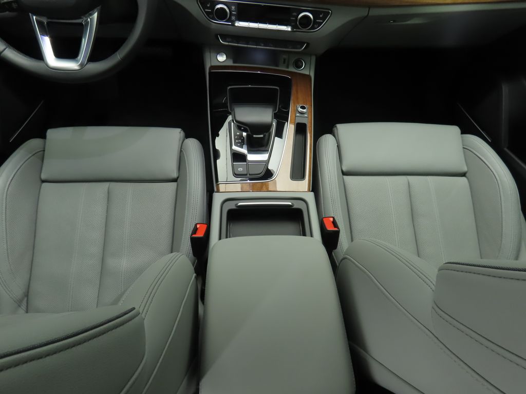 2022 Audi Q5 e Prestige 17