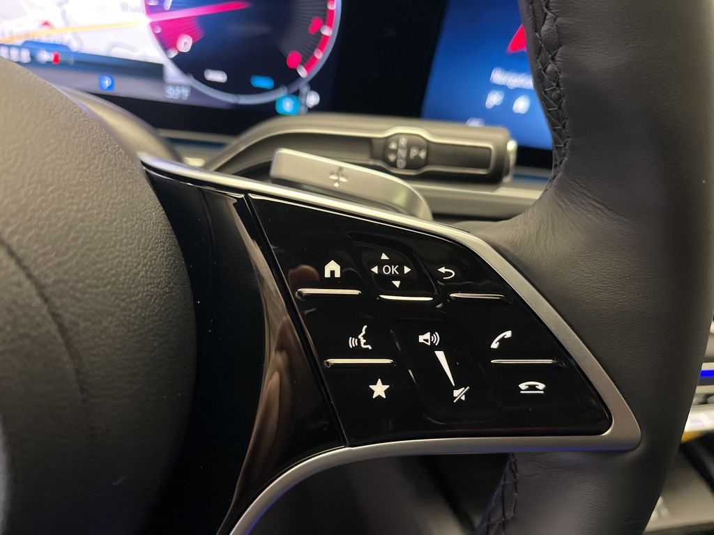 Thumbnail: 2026 Mercedes-Benz GLE - 16