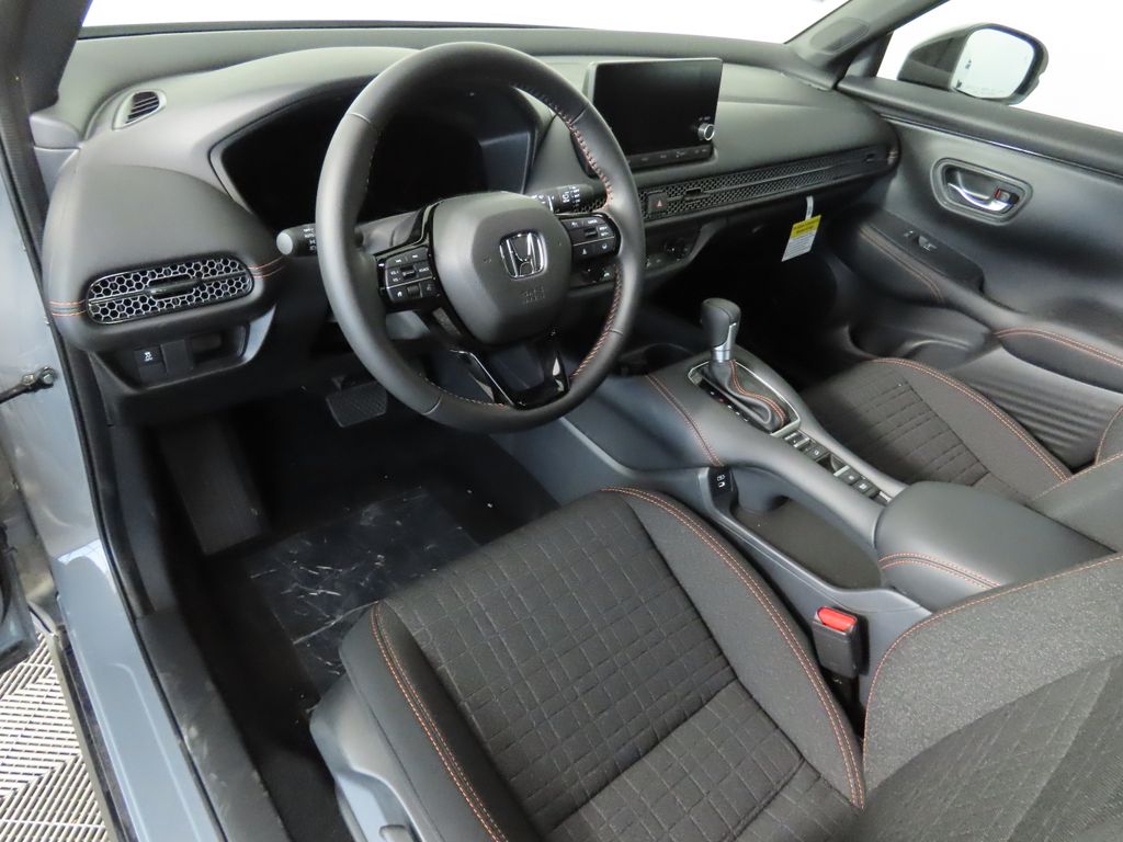 2025 Honda HR-V Sport 9
