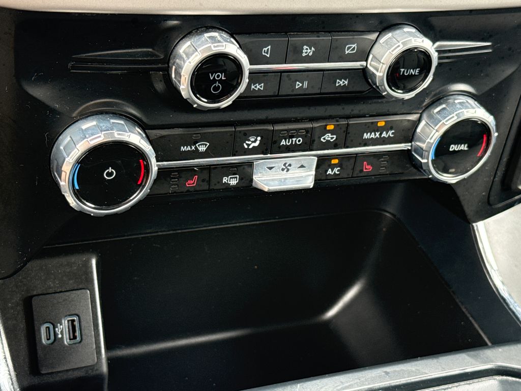 2023 Oxford White Ford F-150 XLT RWD Truck