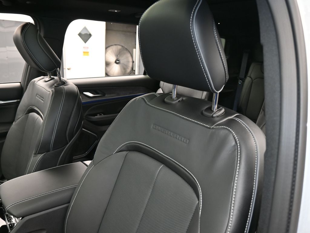 Used 2024 Silver Zynith Jeep Overland image 16