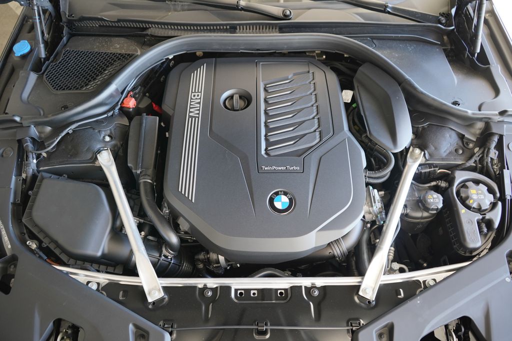 Thumbnail: 2026 BMW 8 Series - 22