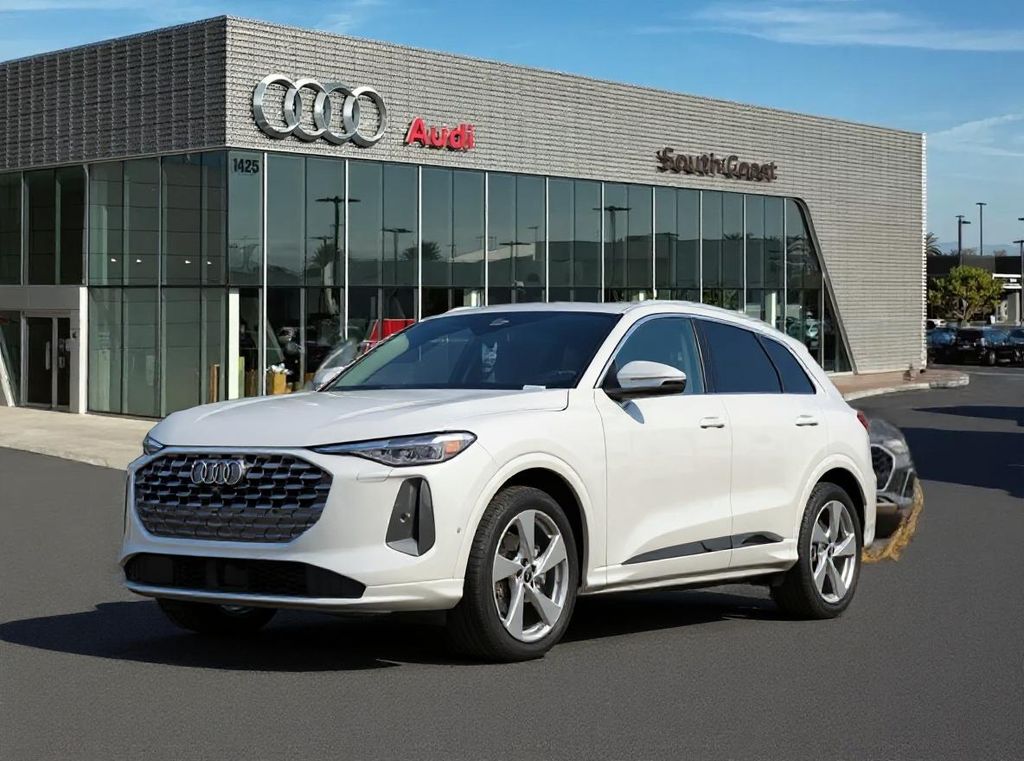 Thumbnail: 2025 Audi Q5 - 1