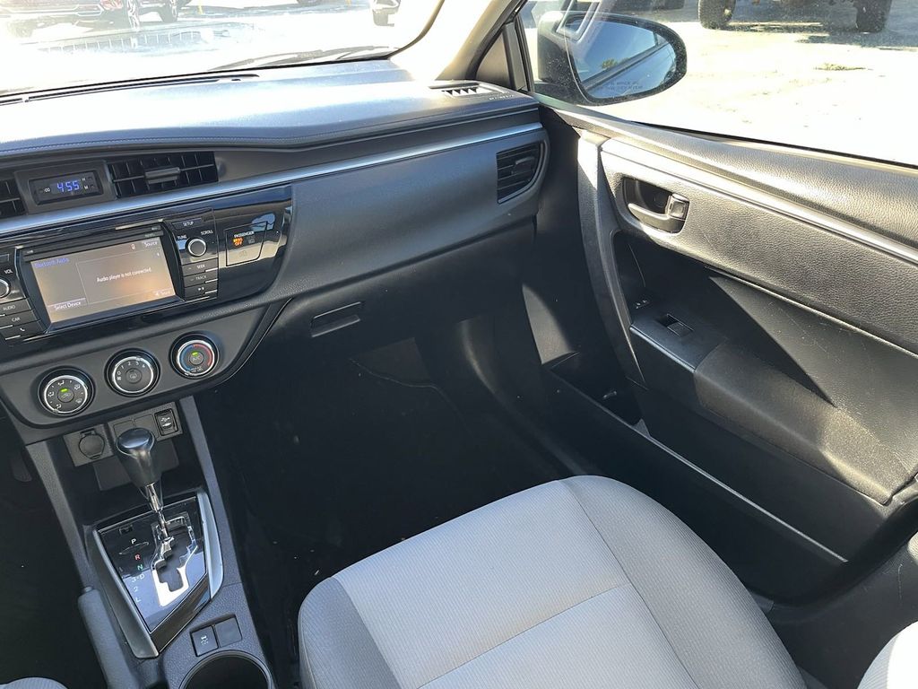 2014 Toyota Corolla L 17