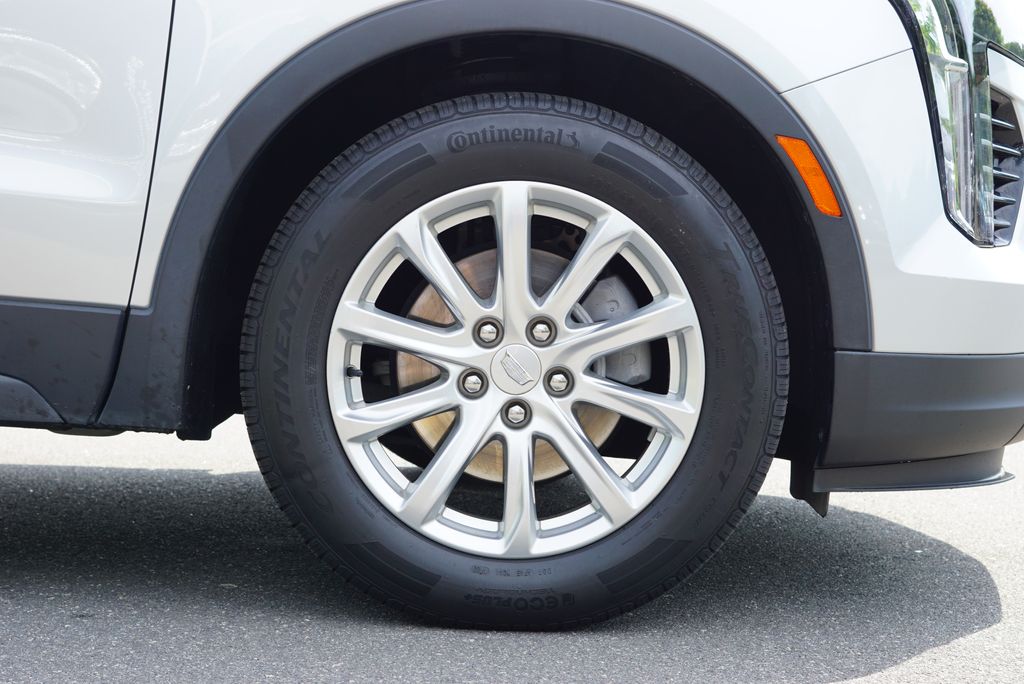 Thumbnail: 2022 Cadillac XT4 - 15