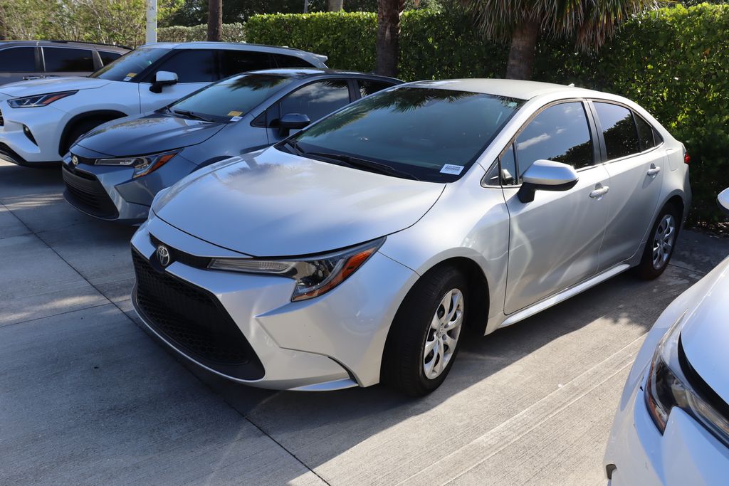 2022 Toyota Corolla LE Hero Image