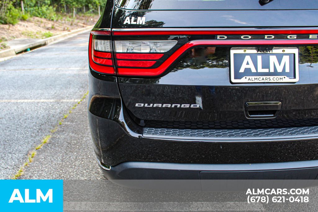 Used 2023 Black Dodge SXT image 13