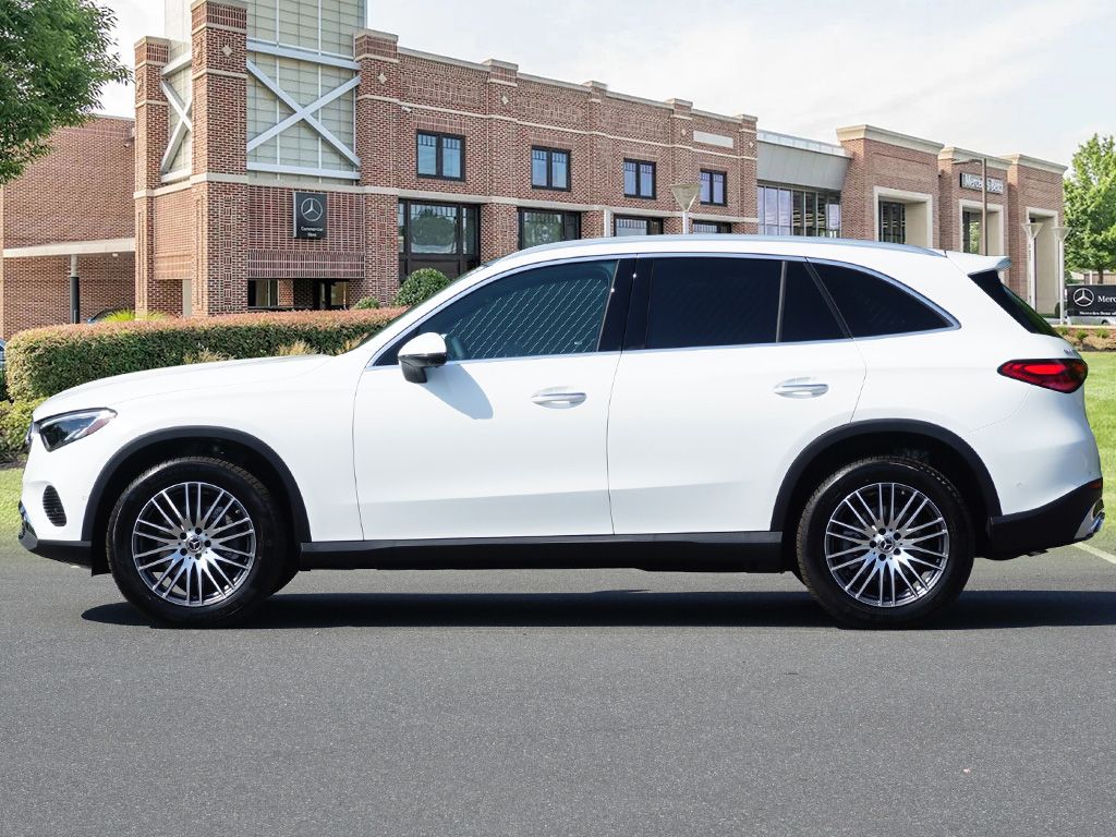 Thumbnail: 2026 Mercedes-Benz GLC - 8