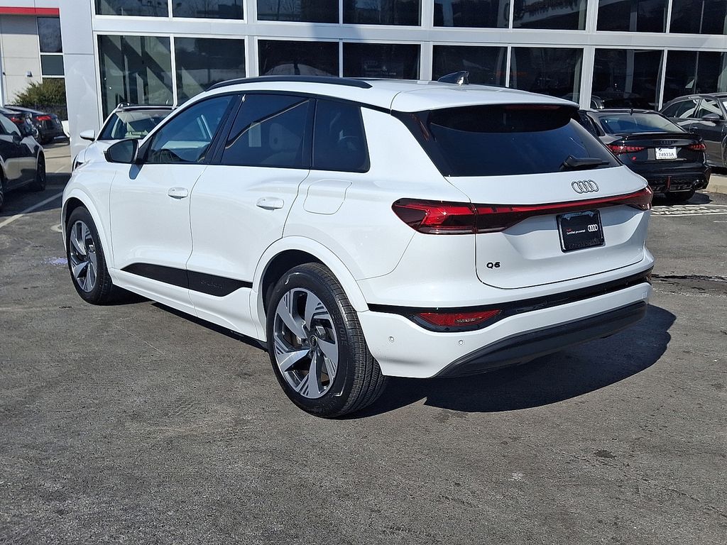 Thumbnail: 2025 Audi Q6 e-tron - 6