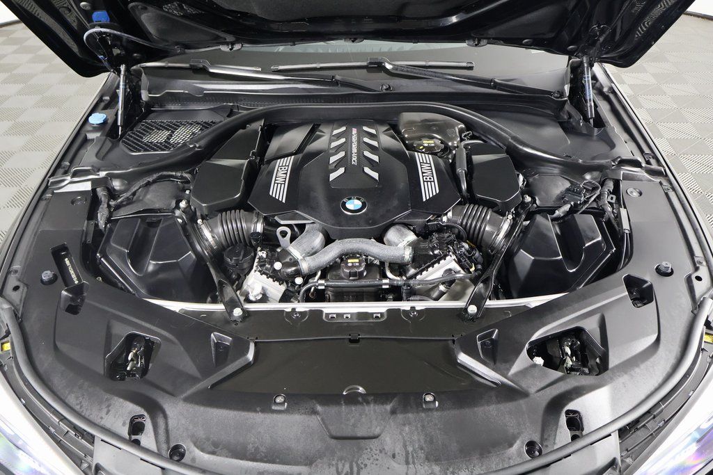 Thumbnail: 2022 BMW 8 Series - 16